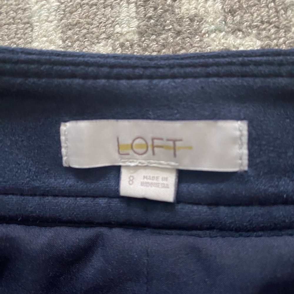 EUC Ann Taylor Loft 8 navy pencil skirt, pockets, faux suede, lined, back slit - Picture 12 of 14